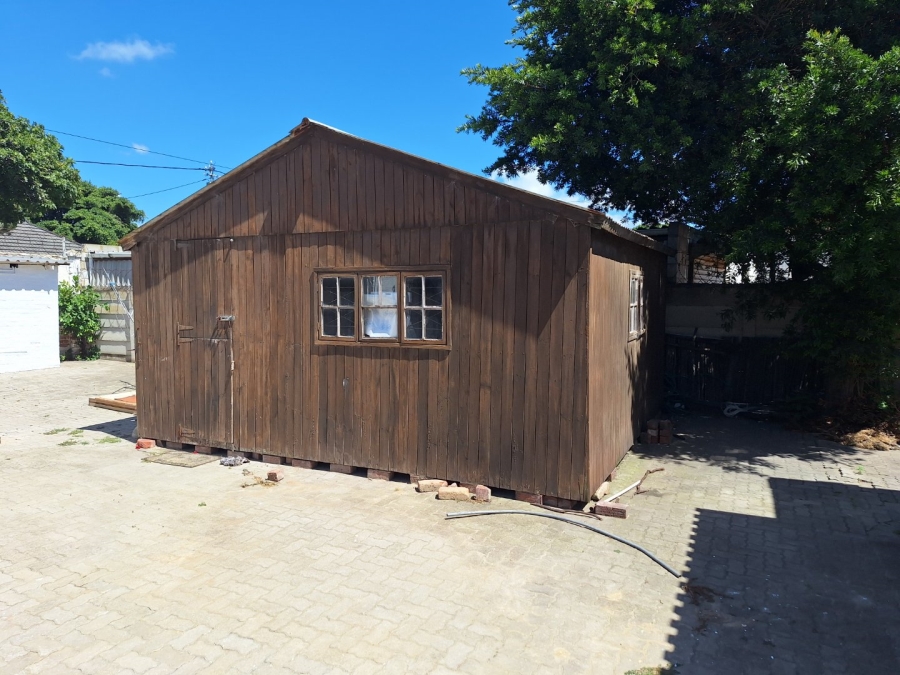 4 Bedroom Property for Sale in Swartkops Eastern Cape